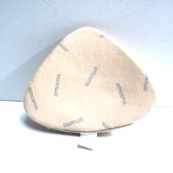 Amoena Leisure Breast Form Weighted Style 132, Size 05 Cream SIZE: 5 (B Cup) - Picture 3 of 5